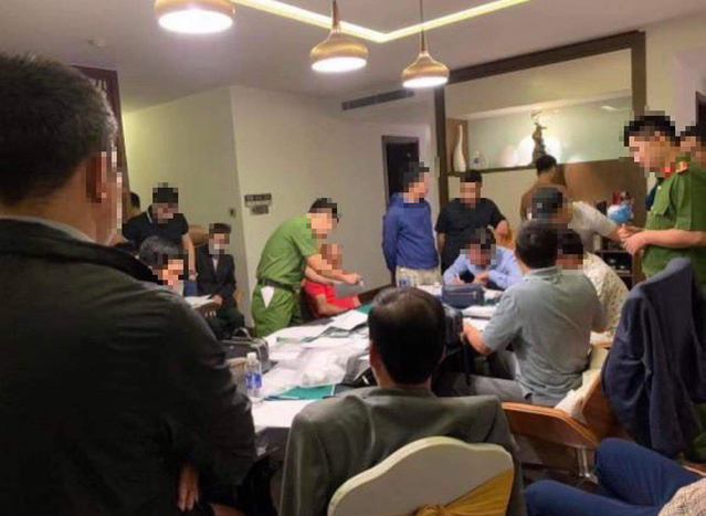 Công bố danh sách 21 bị can liên quan vụ bắt quả tang nhiều golfer đánh bạc